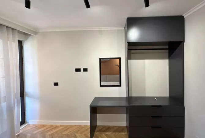 Shtepi ne shitje Apartament ne Tirane, 1+1, Mobilimi E mobiluar, Pagesa 268,000  Euro.