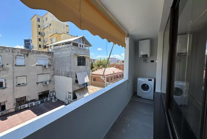 Shtepi ne shitje Apartament ne Tirane, 1+1, Mobilimi E mobiluar, Pagesa 268,000  Euro.