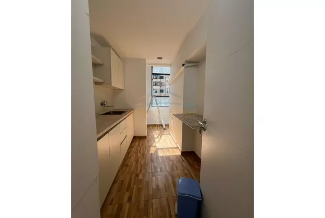 Ambjent biznesi me qera 1+1 ne Tirane - 1,500 Euro