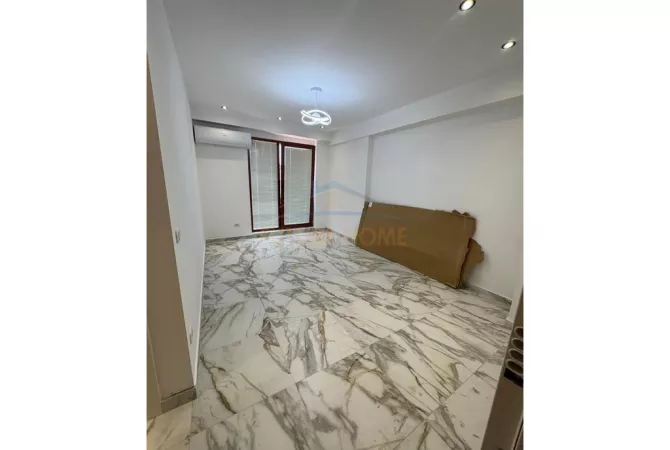 Shtepi me qera 1+1 ne Tirane - 90,000 Leke