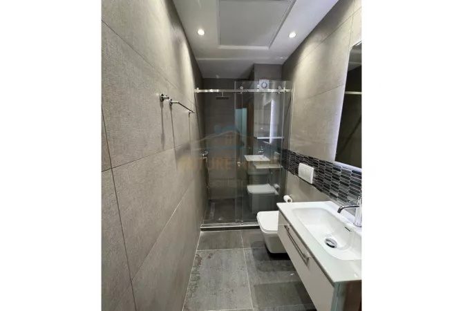 Shtepi me qera 2+1 ne Tirane - 800 Euro
