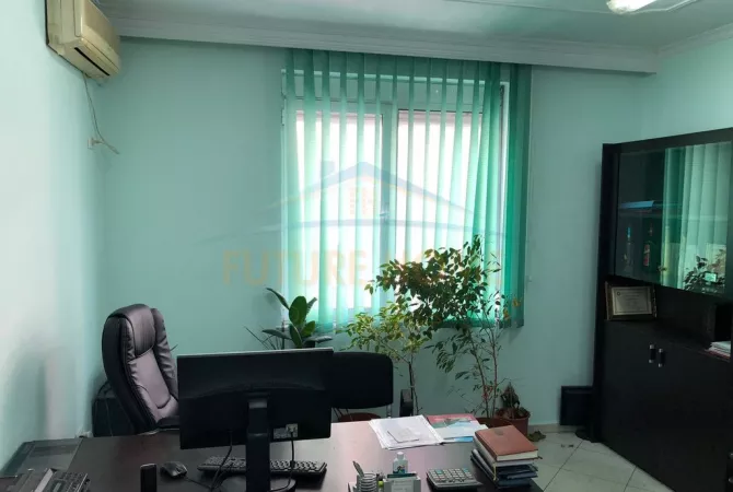 Ambjent biznesi me qera 1+1 ne Tirane - 500 Euro