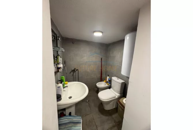 Shtepi ne shitje 2+1 ne Tirane - 75,000 Euro