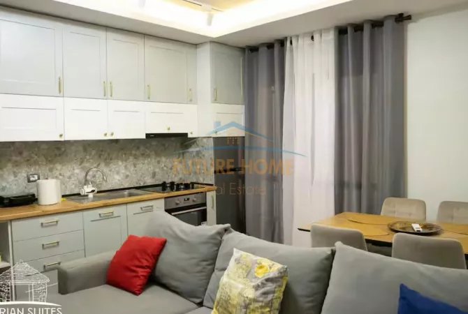 Shtepi me qera 2+1 ne Tirane - 1,000 Euro