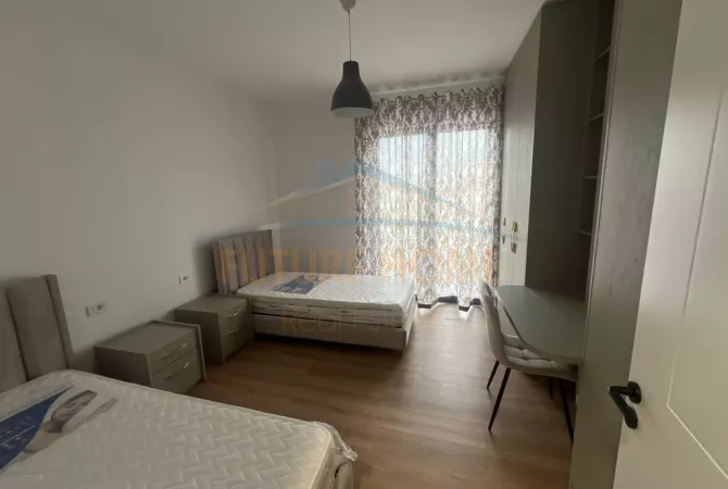 Shtepi me qera Apartament ne Tirane, 2+1, Mobilimi E mobiluar, Pagesa 800  Euro.
