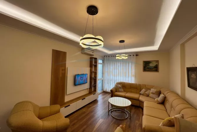 Shtepi ne shitje 1+1 ne Tirane - 170,000 Euro