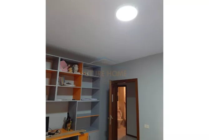 Shtepi ne shitje Apartament ne Tirane, 2+1, Mobilimi E mobiluar, Pagesa 175,000  Euro.