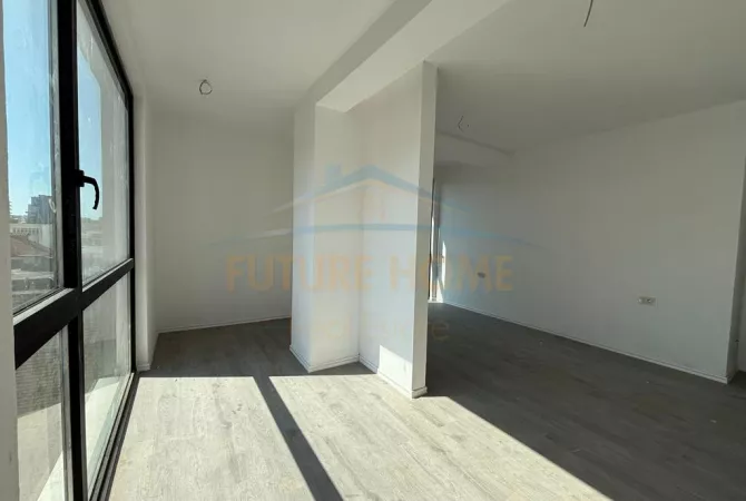 Shtepi me qera 2+1 ne Tirane - 600 Euro