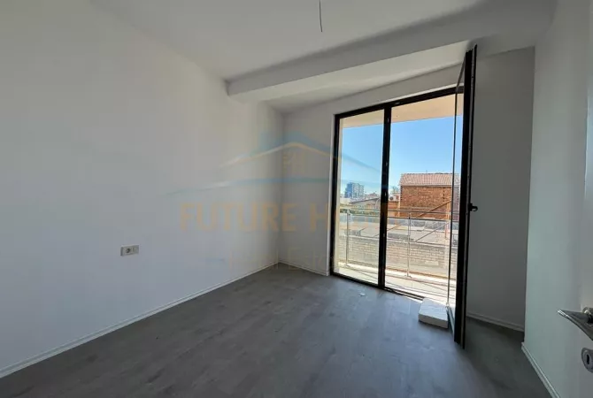 Shtepi me qera Apartament ne Tirane, 2+1, Mobilimi Bosh, pa mobiluar, Pagesa 600  Euro.