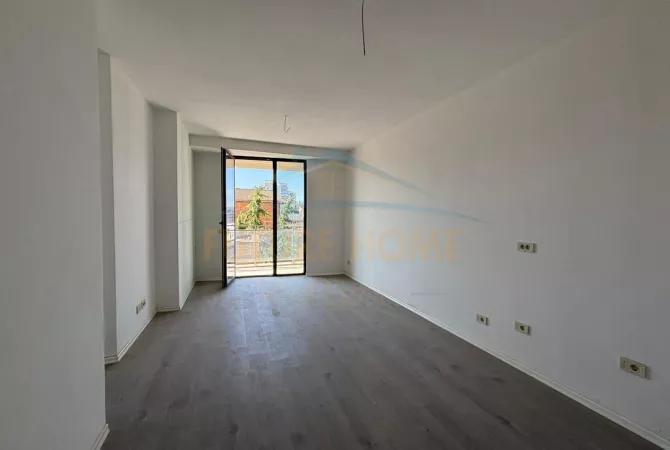 Shtepi me qera Apartament ne Tirane, 2+1, Mobilimi Bosh, pa mobiluar, Pagesa 600  Euro.