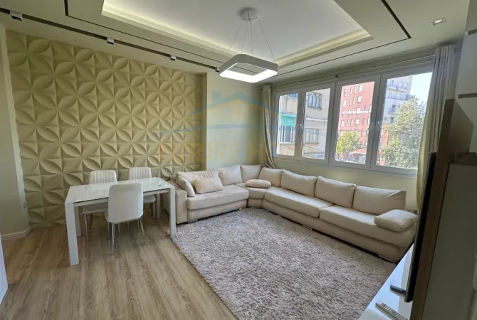 Shtepi me qera 2+1 ne Tirane - 700 Euro