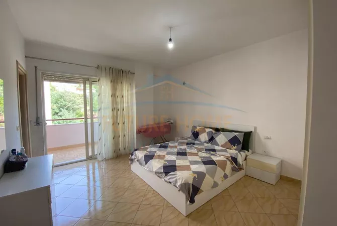 Shtepi ne shitje Apartament ne Tirane, 2+1, Mobilimi E mobiluar, Pagesa 155,000  Euro.