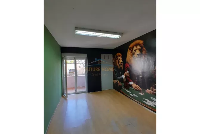 Shtepi me qera 2+1 ne Tirane - 800 Euro