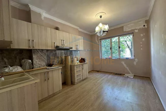 Shtepi me qera 2+1 ne Tirane - 700 Euro