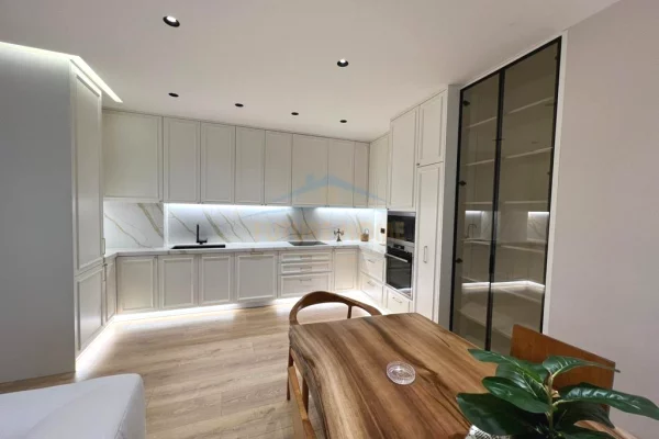 Casa in affitto 2+1 a Tirana - 1,401 Euro