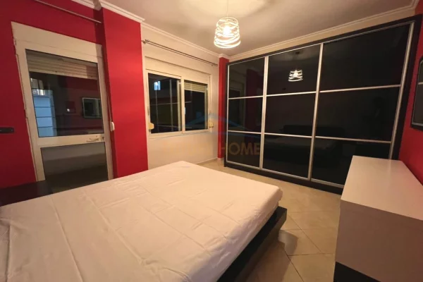 Shtepi me qera 2+1 ne Tirane - 651 Euro