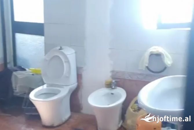 Shtepi ne shitje 1+1 ne Tirane - 650,000 Euro