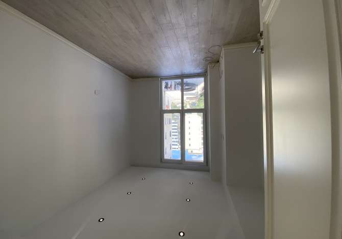 Ambient biznesi me qera 3+1 ne Tirane - 1,000 Euro