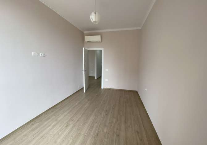 Ambient biznesi me qera 3+1 ne Tirane - 450 Euro