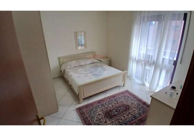 Shtepi me qera 2+1 ne Tirane - 800 Euro