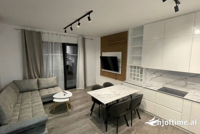 Shtepi me qera 2+1 ne Tirane - 780 Euro