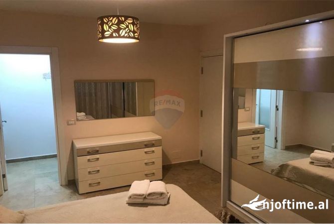 Shtepi me qera 2+1 ne Tirane - 700 Euro