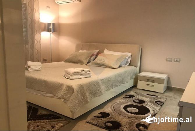 Shtepi me qera 2+1 ne Tirane - 700 Euro