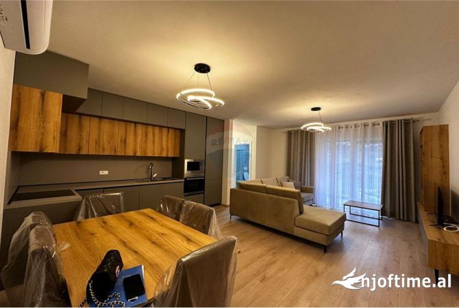 Shtepi me qera 2+1 ne Tirane - 900 Euro