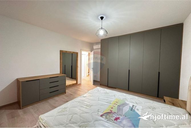 Shtepi me qera 2+1 ne Tirane - 900 Euro