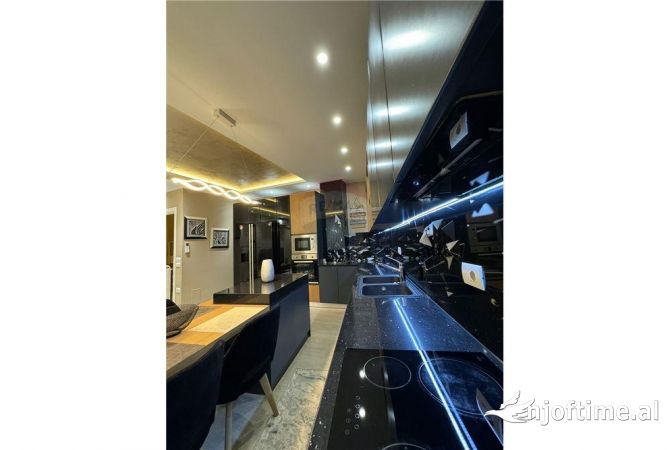 Shtepi me qera 2+1 ne Tirane - 900 Euro