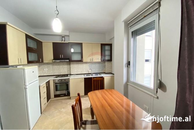 Shtepi me qera 1+1 ne Tirane - 550 Euro