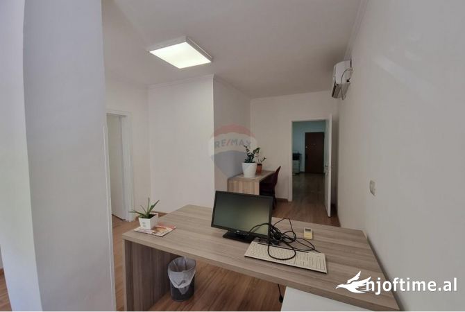 Ambient biznesi me qera 3+1 ne Tirane - 550 Euro
