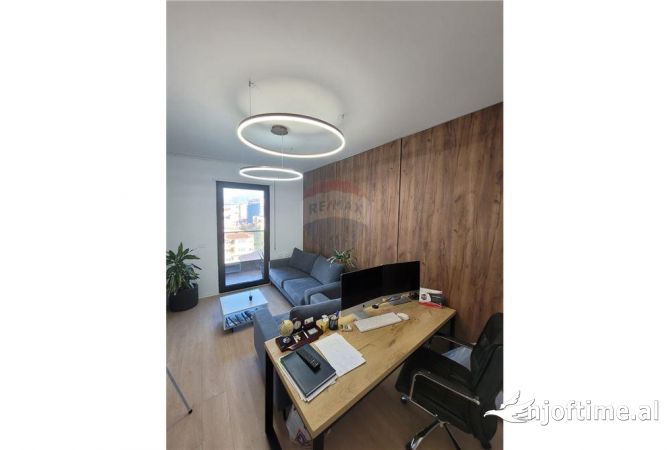 Ambient biznesi me qera 3+1 ne Tirane - 700 Euro