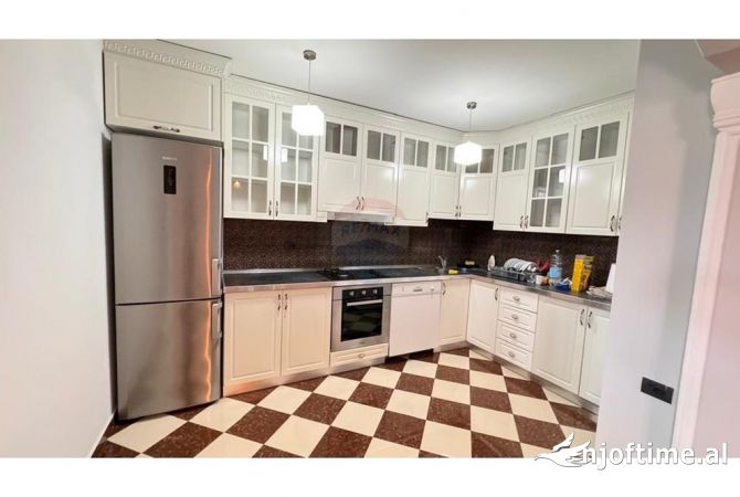 Shtepi me qera 3+1 ne Tirane - 750 Euro