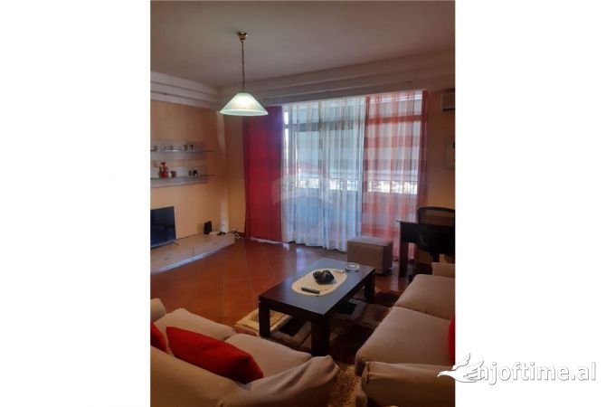 Shtepi me qera 2+1 ne Tirane - 600 Euro