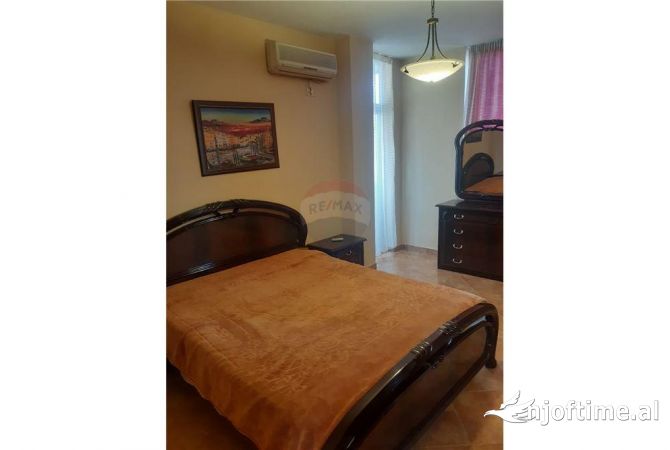 Shtepi me qera 2+1 ne Tirane - 600 Euro