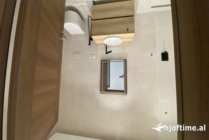 Ambient biznesi me qera 3+1 ne Tirane - 700 Euro