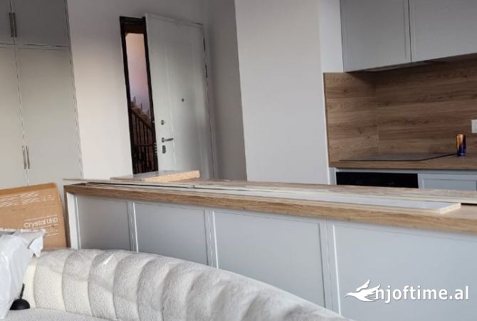 Shtepi me qera 1+1 ne Tirane - 850 Euro