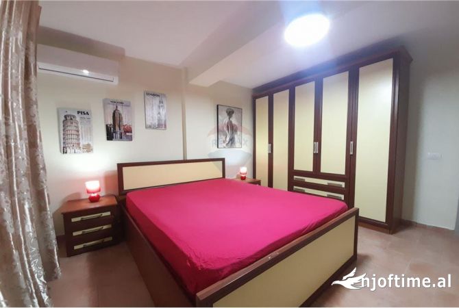 Shtepi me qera 2+1 ne Tirane - 650 Euro