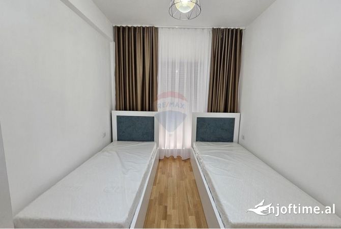 Shtepi me qera 2+1 ne Tirane - 1,000 Euro
