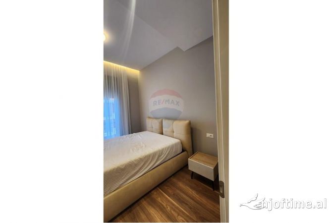 Shtepi me qera Apartament ne Tirane, 2+1, Mobilimi E mobiluar, Pagesa 1,300  Euro.