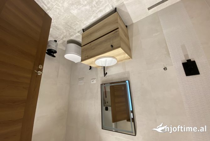 Ambient biznesi me qera 3+1 ne Tirane - 700 Euro