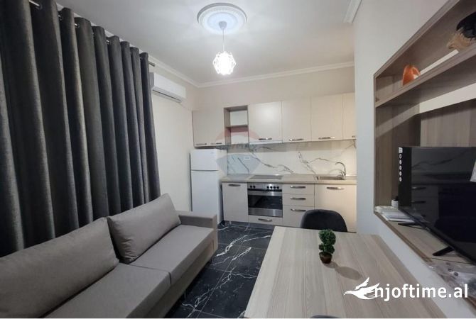 Shtepi me qera Garsoniere ne Tirane - 38,000 Leke