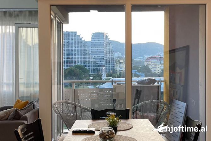 Shtepi me qera 2+1 ne Tirane - 1,400 Euro