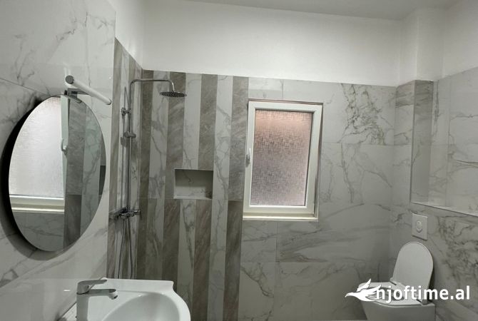 Shtepi me qera 1+1 ne Tirane - 450 Euro