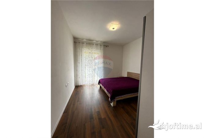 Shtepi me qera Apartament ne Tirane, 1+1, Mobilimi E mobiluar, Pagesa 550  Euro.