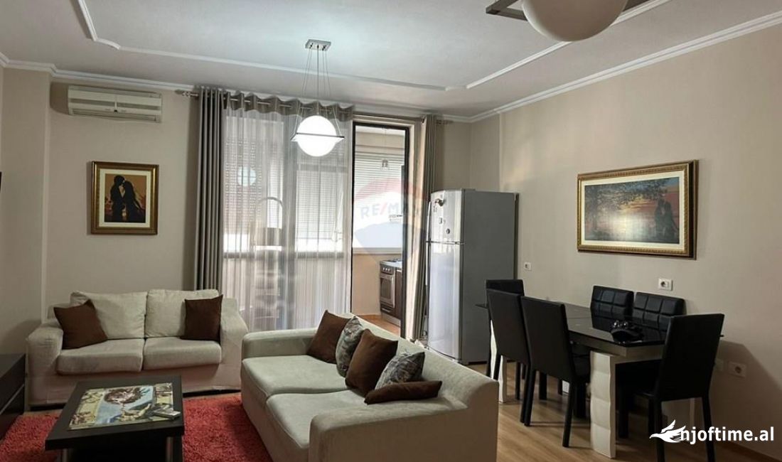 Shtepi me qera Apartament ne Tirane, 2+1, Mobilimi E mobiluar, Pagesa 600  Euro.