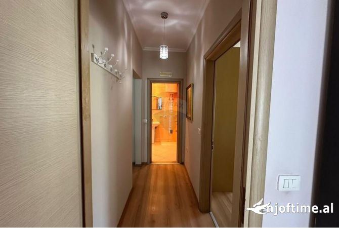Shtepi me qera Apartament ne Tirane, 2+1, Mobilimi E mobiluar, Pagesa 600  Euro.