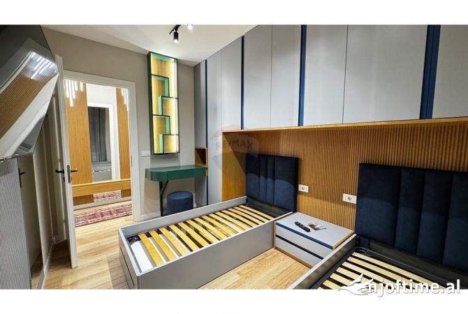 Shtepi me qera Apartament ne Tirane, 3+1, Mobilimi E mobiluar, Pagesa 1,000  Euro.