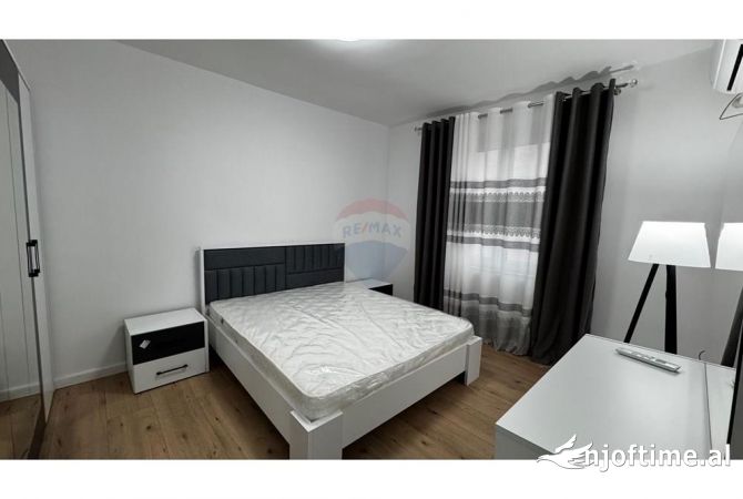 Shtepi me qera Apartament ne Tirane, 2+1, Mobilimi E mobiluar, Pagesa 700  Dollar.